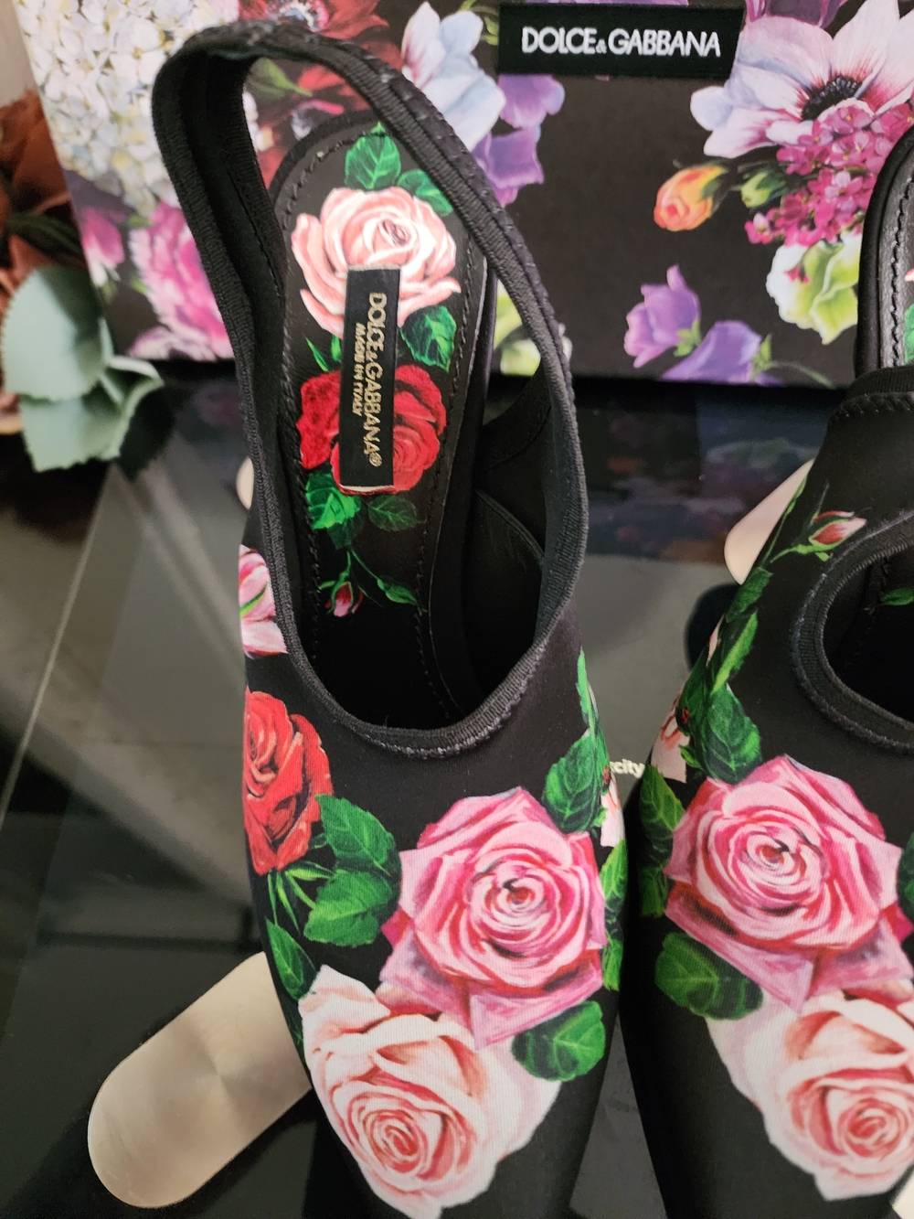 ‼️ON SALE‼️ New Dolce & Gabbana Black Slingback Pumps with Pink & Red Rose Print - Picture 8 of 13